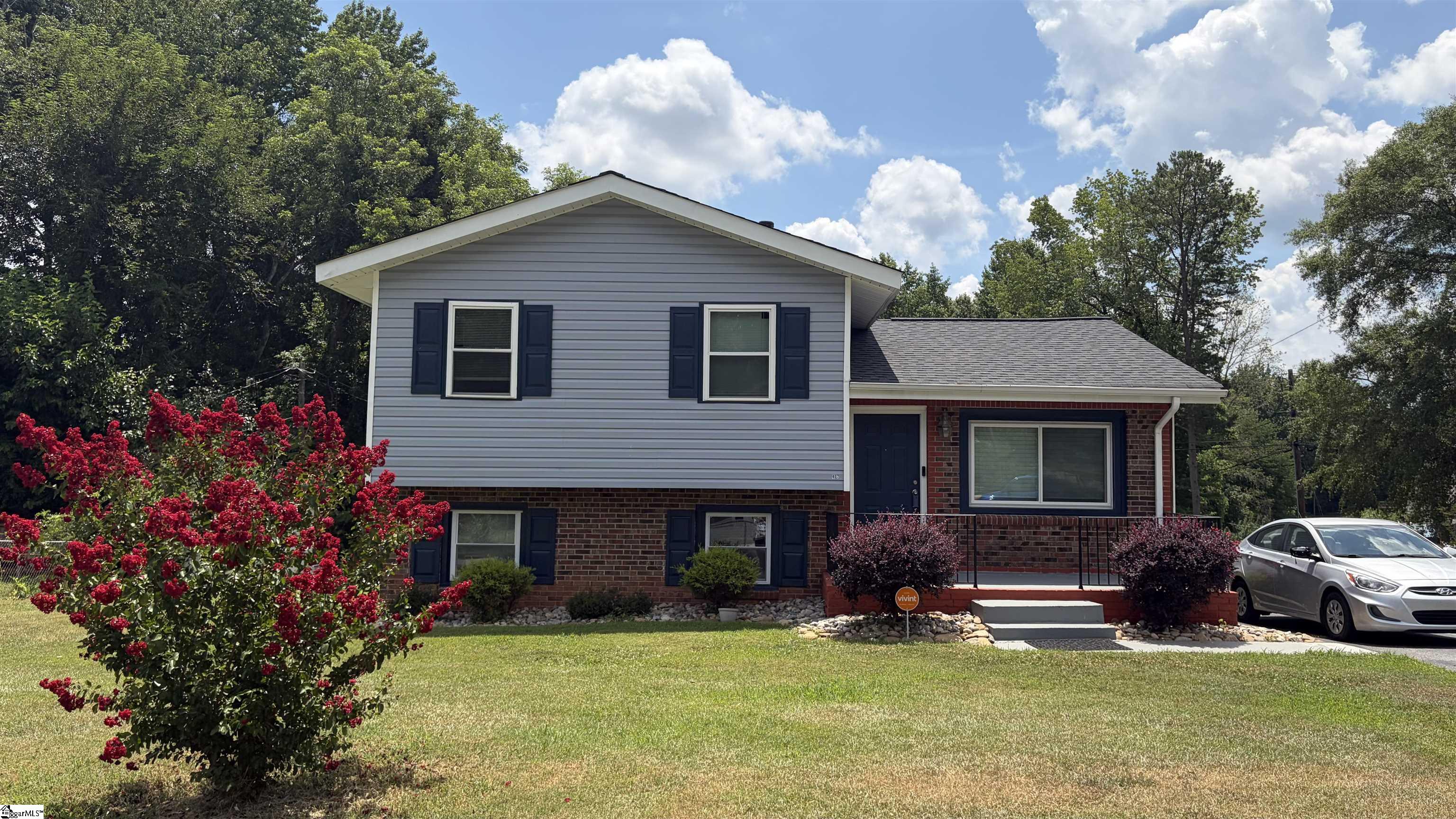 407 Old Farm Road Moore, SC 29369 - Photo 2 of 18 Gallery Image 2