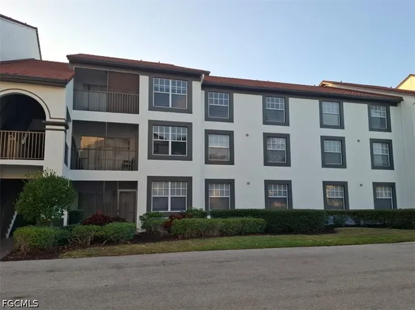 $1,825 | 7915 Preserve Circle, Unit 234, Naples, FL 34119