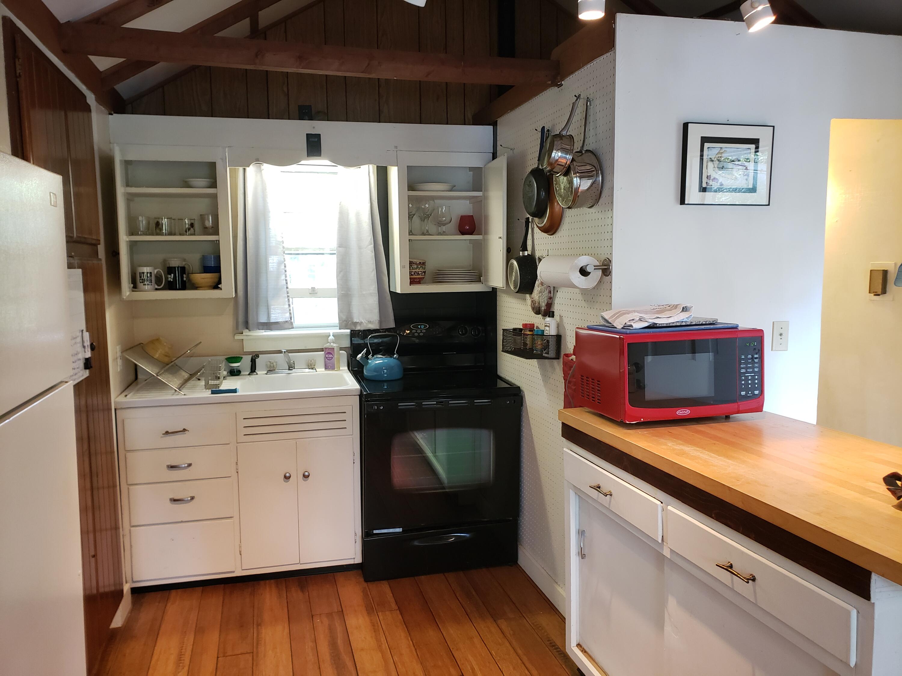 45 Riverside Drive Camden, ME 04843 - Photo 8 of 27 Kitchen