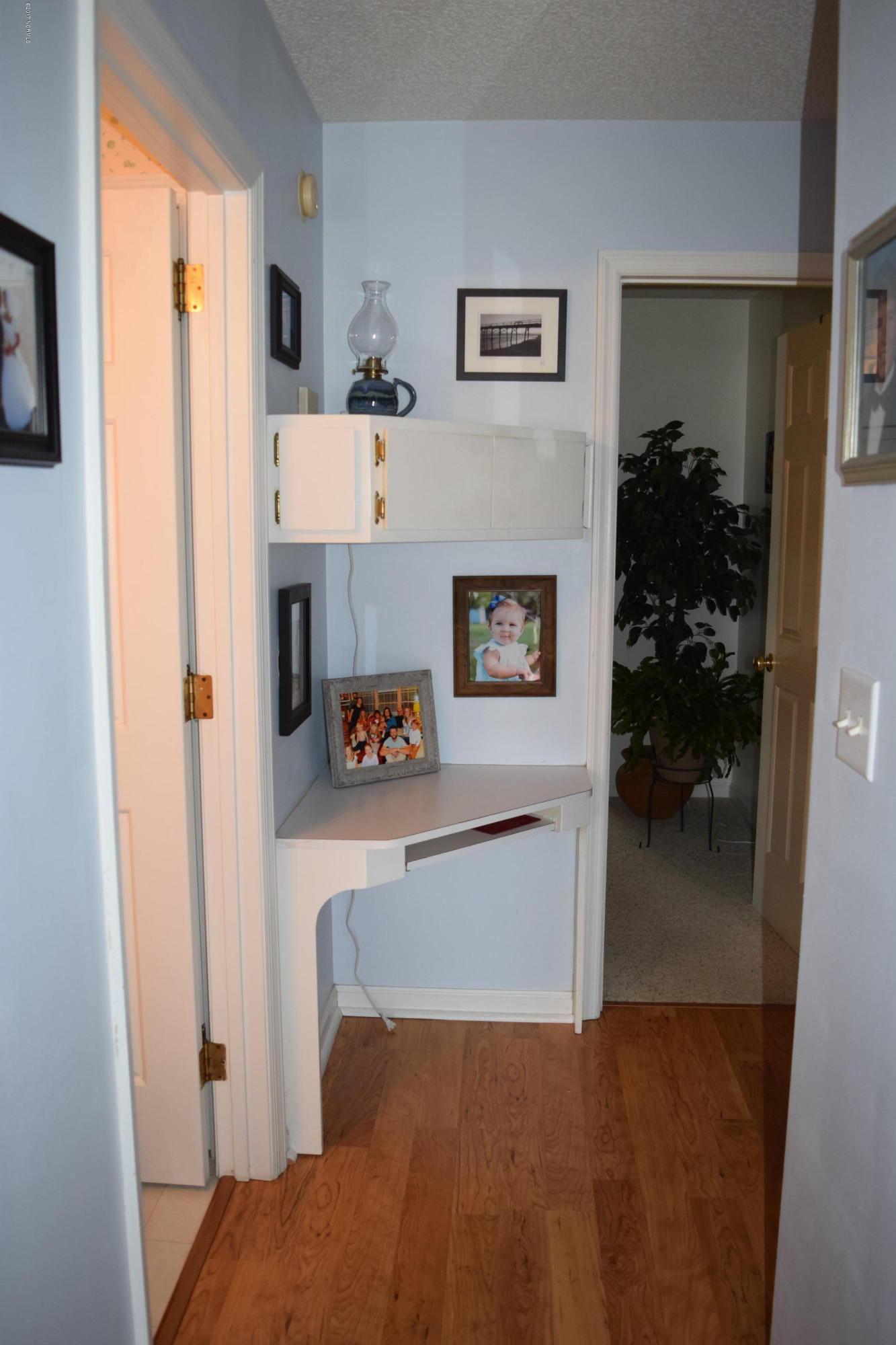 303 Barbour Road, Unit 1003 Morehead City, NC 28557 - Photo 20 of 25 DESK OFFICE AREA