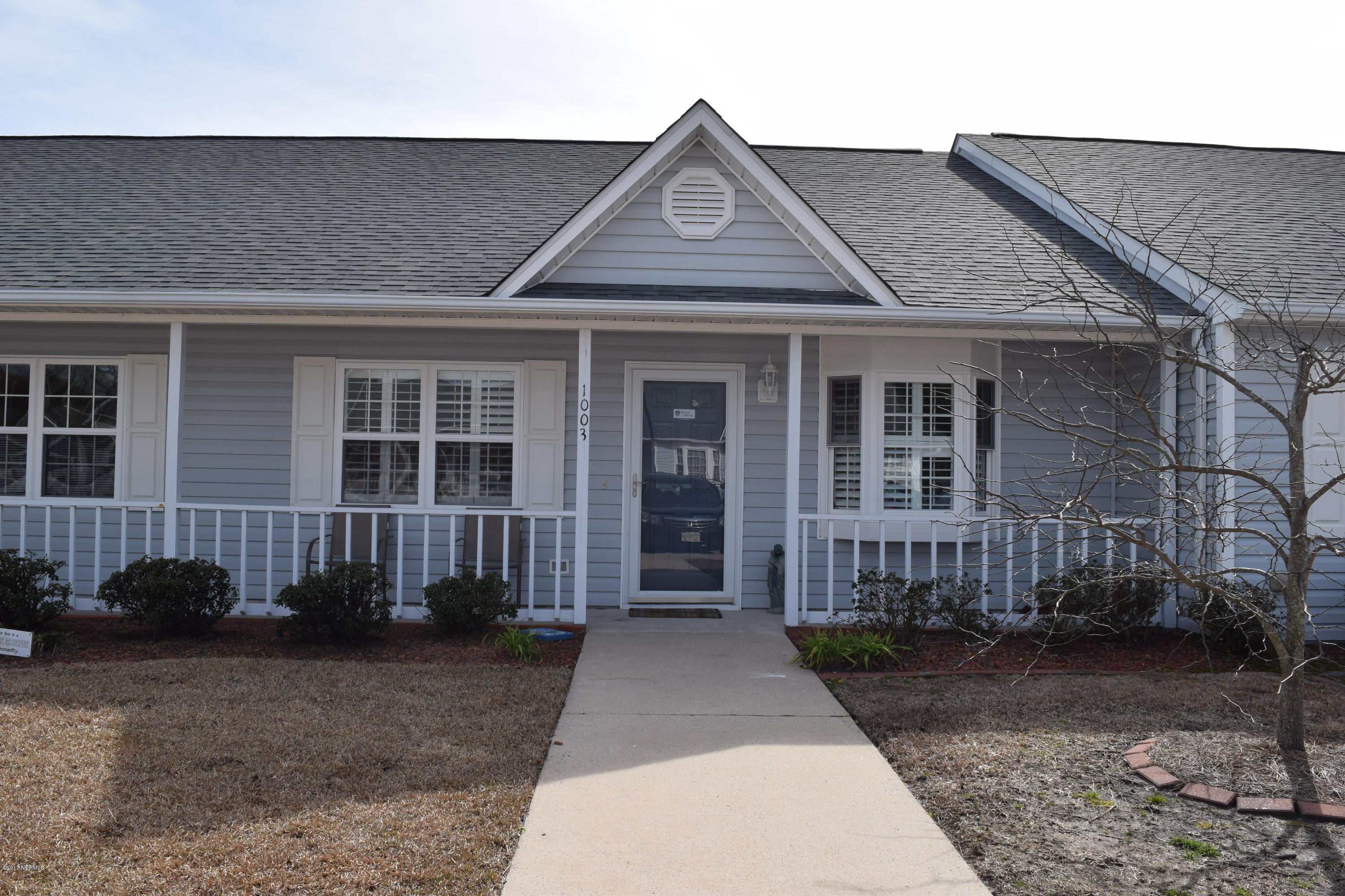 303 Barbour Road, Unit 1003 Morehead City, NC 28557 - Photo 24 of 25 FRONT OF HOME VIEW