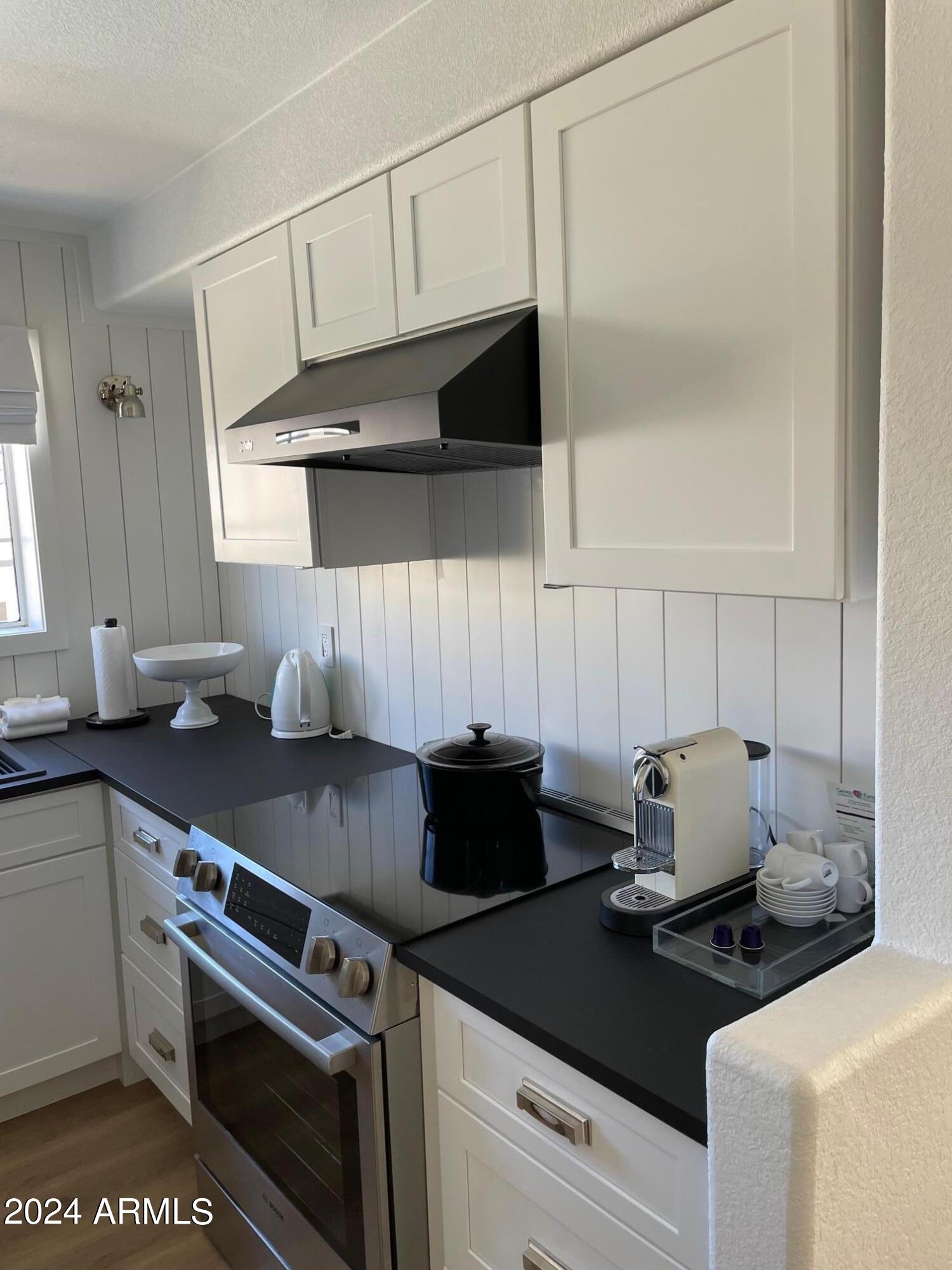 7710 East Gainey Ranch Road, Unit 214 Scottsdale, AZ 85258 - Photo 12 of 23 kitchen