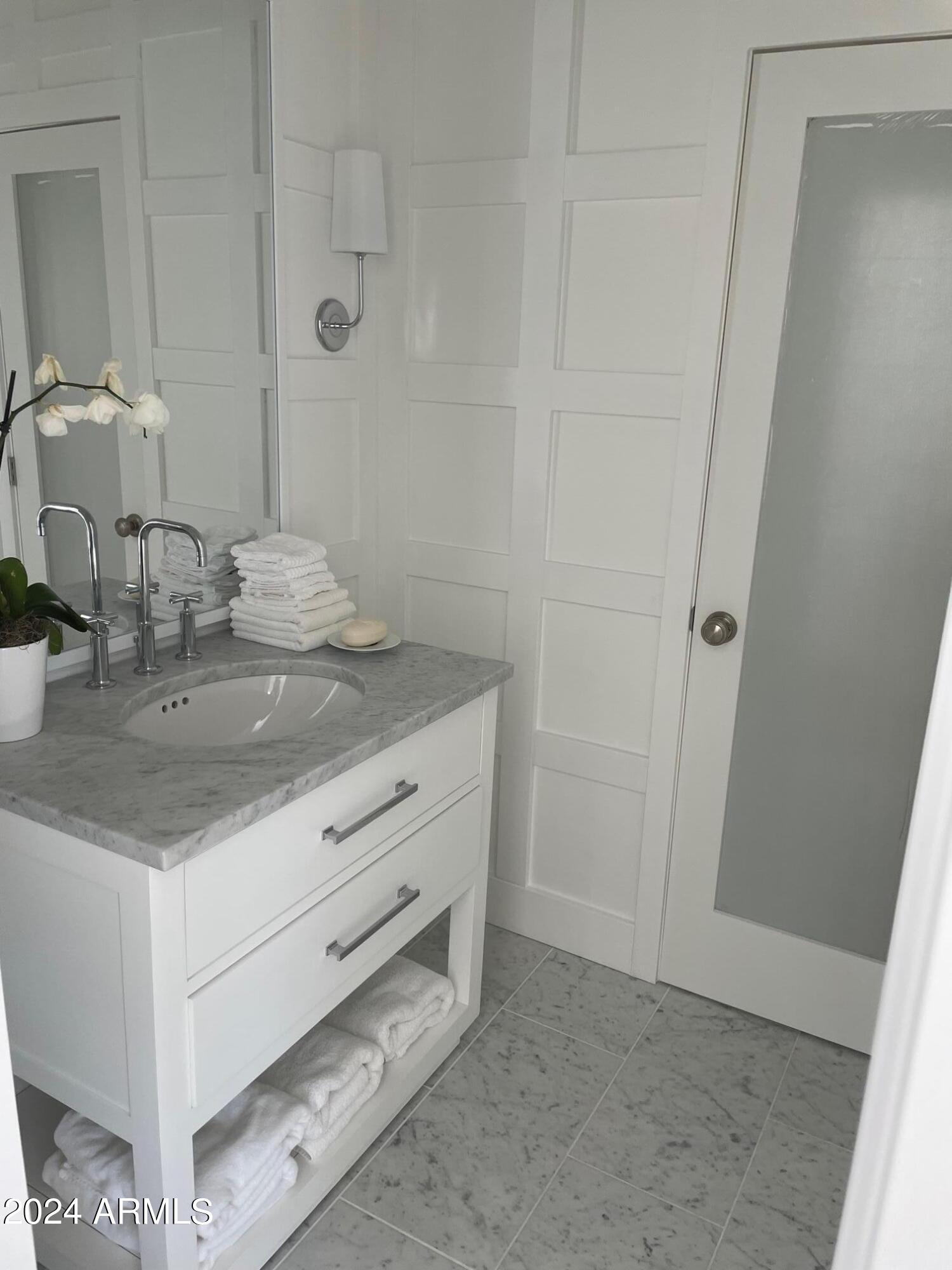 7710 East Gainey Ranch Road, Unit 214 Scottsdale, AZ 85258 - Photo 19 of 23 Bathroom