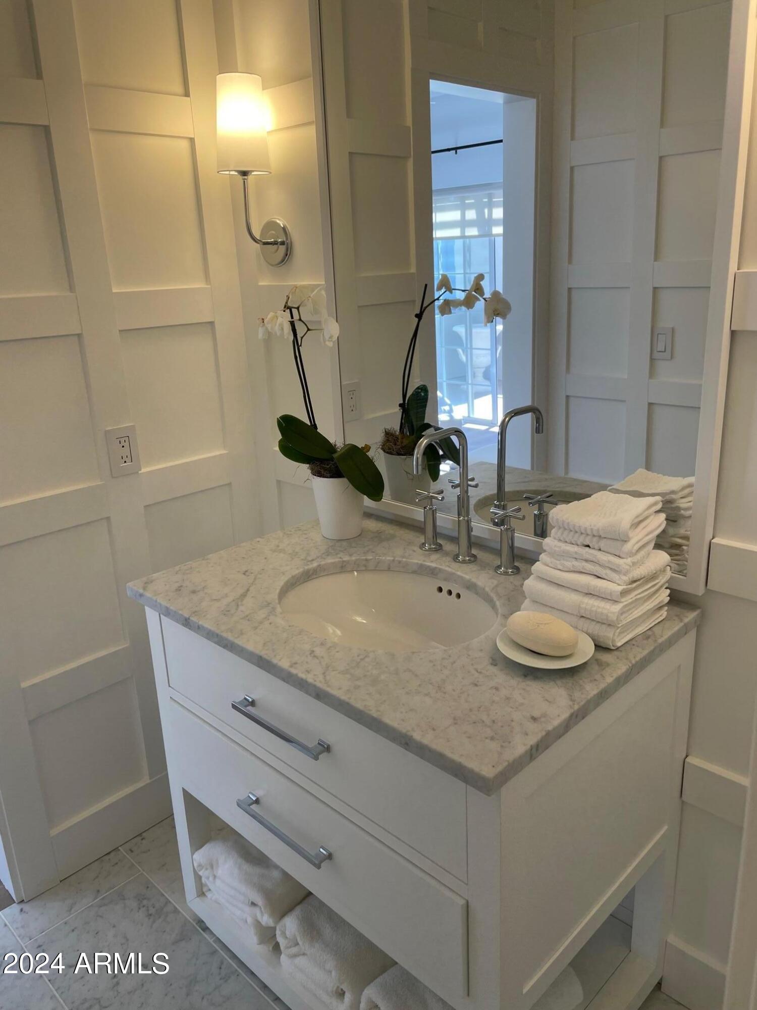 7710 East Gainey Ranch Road, Unit 214 Scottsdale, AZ 85258 - Photo 21 of 23 Bathroom