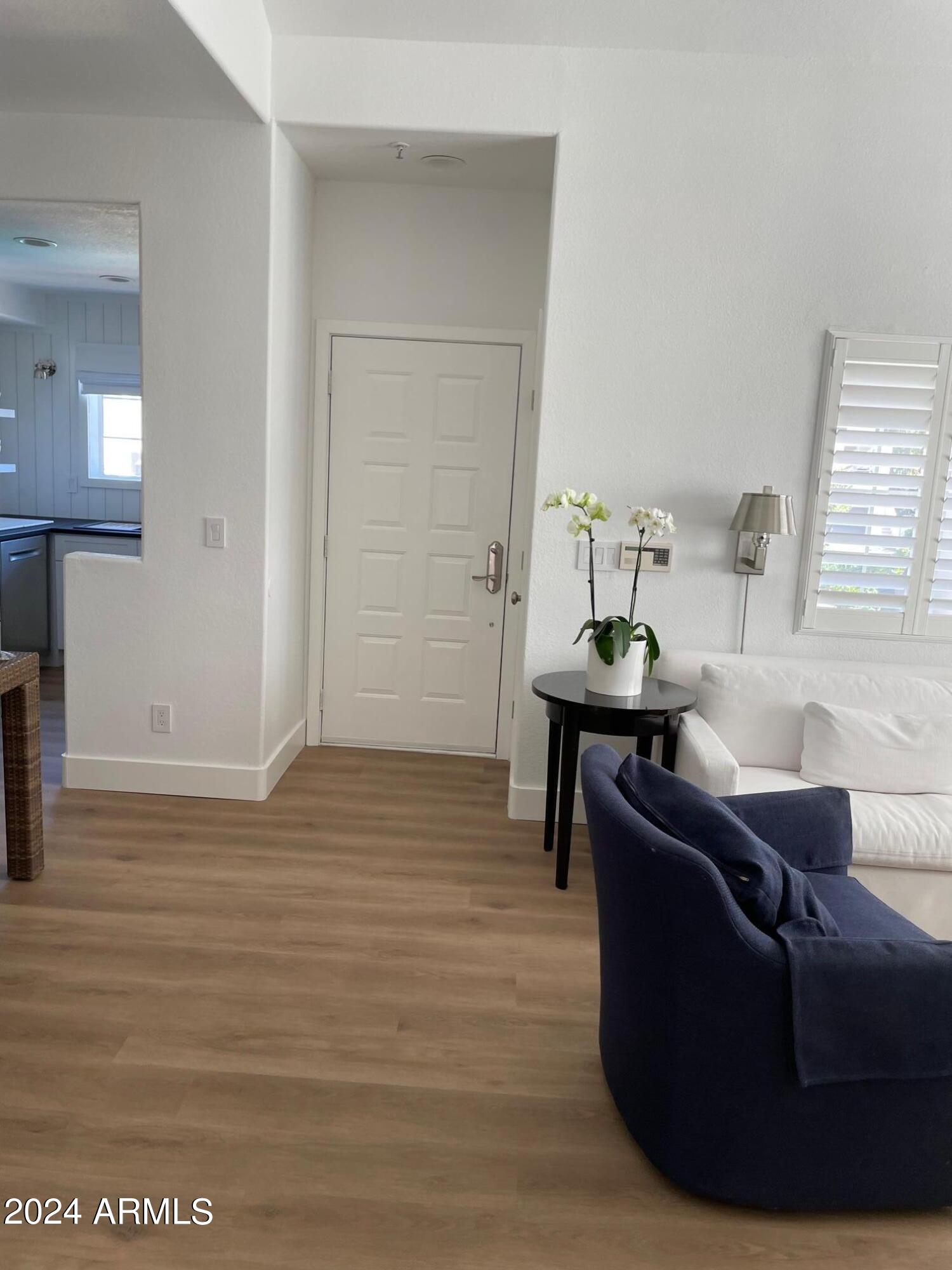 7710 East Gainey Ranch Road, Unit 214 Scottsdale, AZ 85258 - Photo 4 of 23 Entry