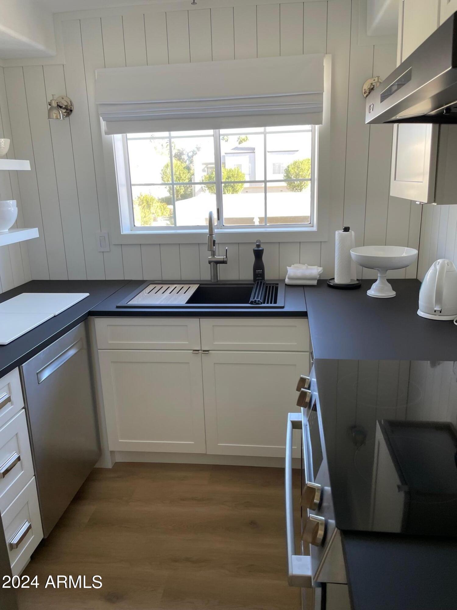 7710 East Gainey Ranch Road, Unit 214 Scottsdale, AZ 85258 - Photo 9 of 23 kitchen