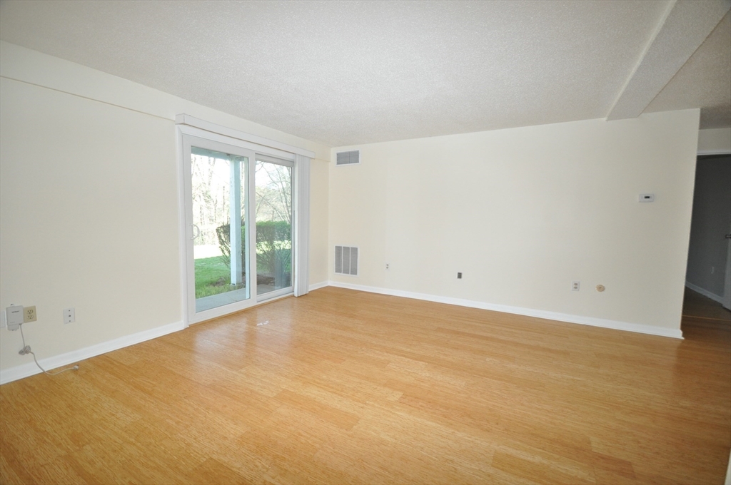 46 Silver Hill Lane, Unit 4 Natick, MA 01760 - Photo 14 of 32