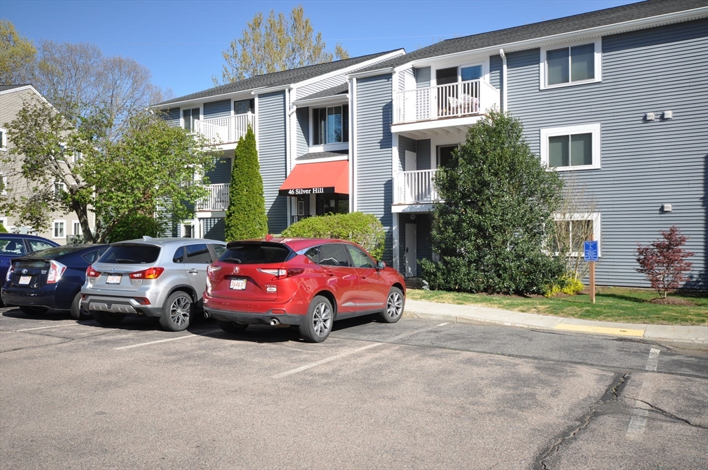 46 Silver Hill Lane, Unit 4 Natick, MA 01760 - Photo 3 of 32