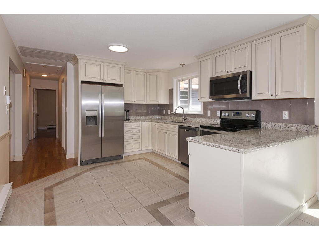 558 South Meadow Road Lancaster, MA 01523 - Photo 5 of 28 Gallery Image 5