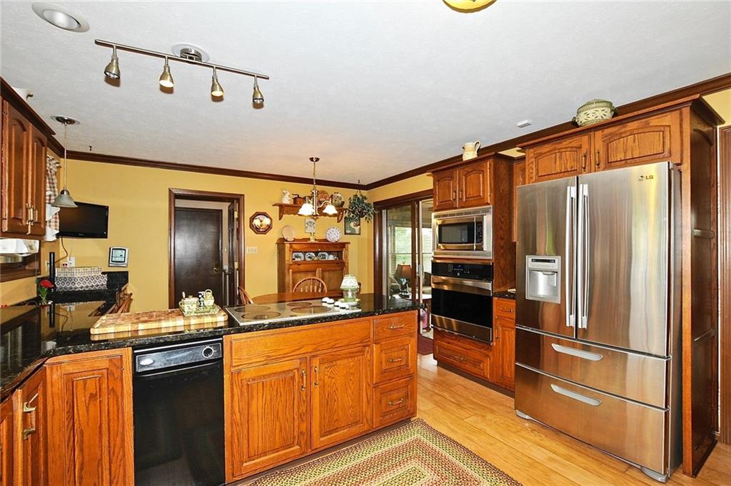 14138 Shelborne Road Carmel, IN 46074 - Photo 19 of 35 Gallery Image 19