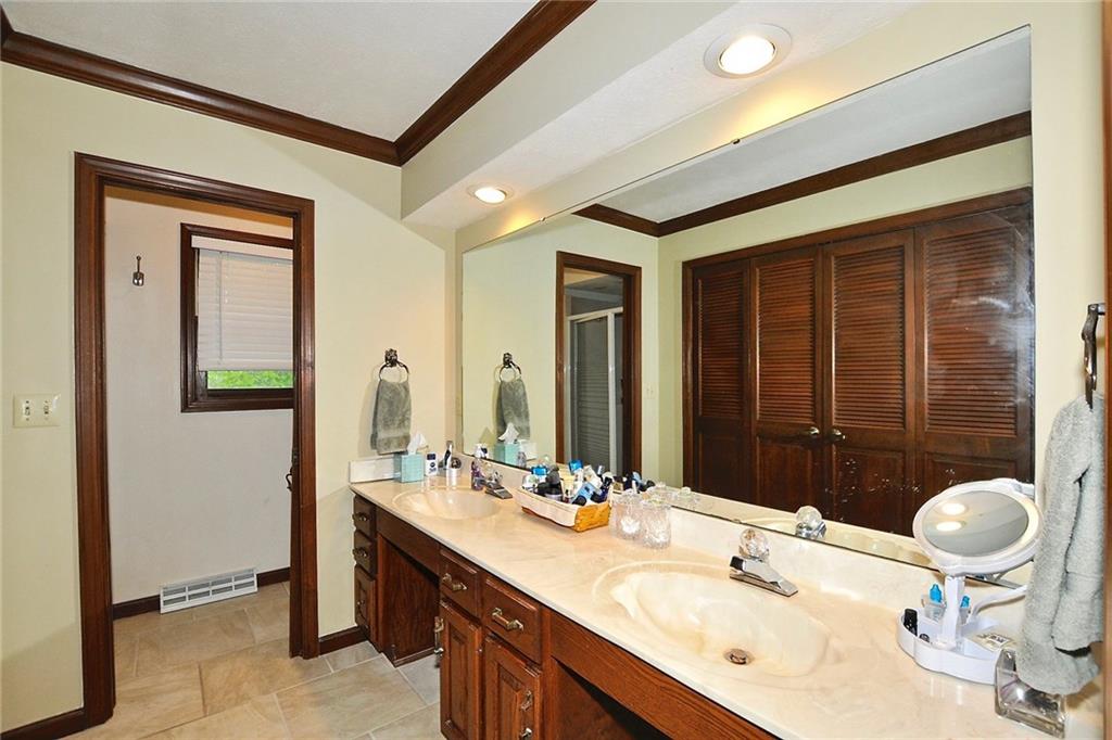 14138 Shelborne Road Carmel, IN 46074 - Photo 26 of 35 Gallery Image 26