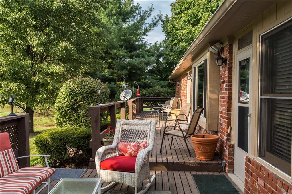 14138 Shelborne Road Carmel, IN 46074 - Photo 4 of 35 Gallery Image 4