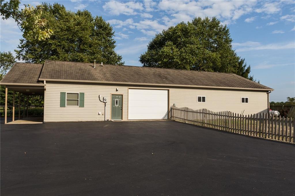 14138 Shelborne Road Carmel, IN 46074 - Photo 7 of 35 Gallery Image 7