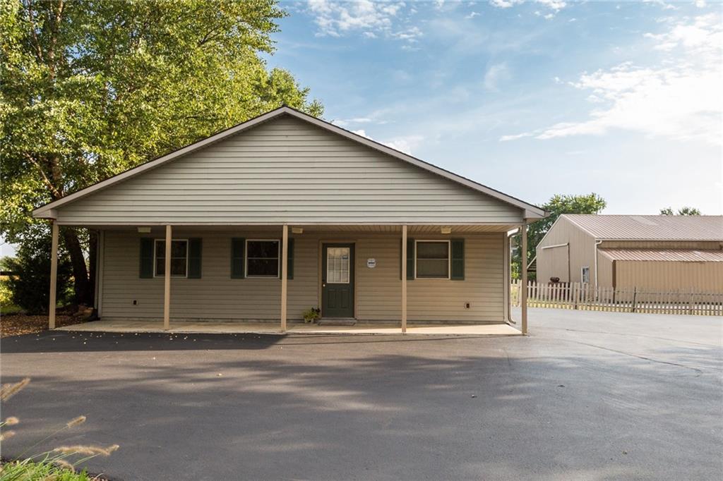 14138 Shelborne Road Carmel, IN 46074 - Photo 8 of 35 Gallery Image 8