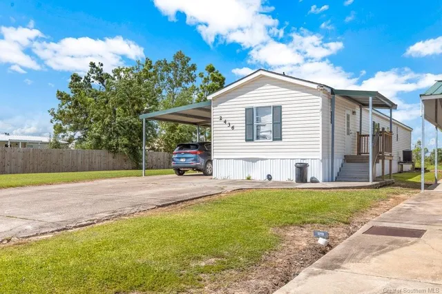 $428,500 | 2430 North Flounder Drive, Lake Charles, LA 70605