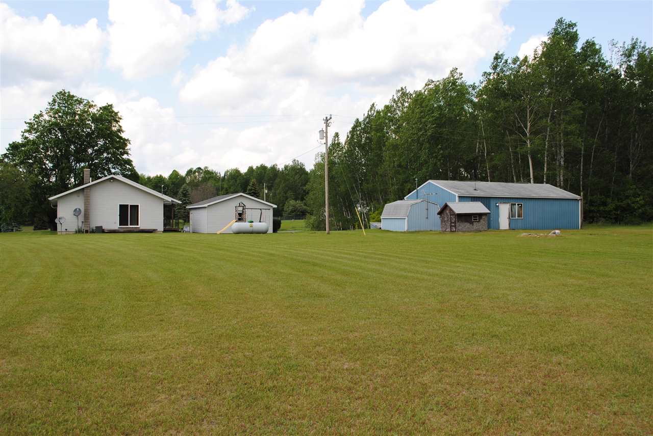 1304 East 46 Road Cadillac, MI 49601 - Photo 6 of 43 1801866-5.JPG
