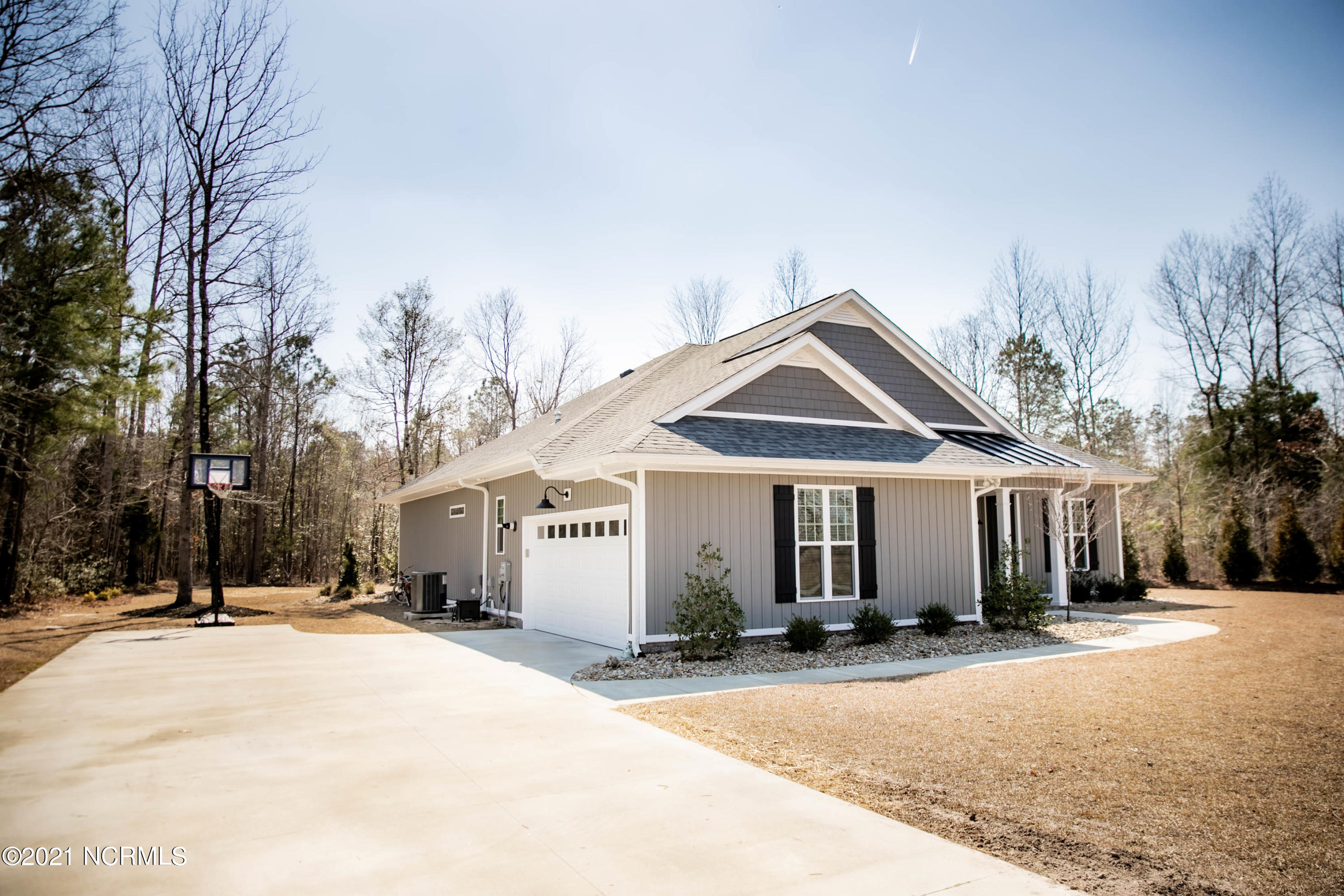 116 East Holly Ridge Road New Bern, NC 28562 - Photo 3 of 50 property-3
