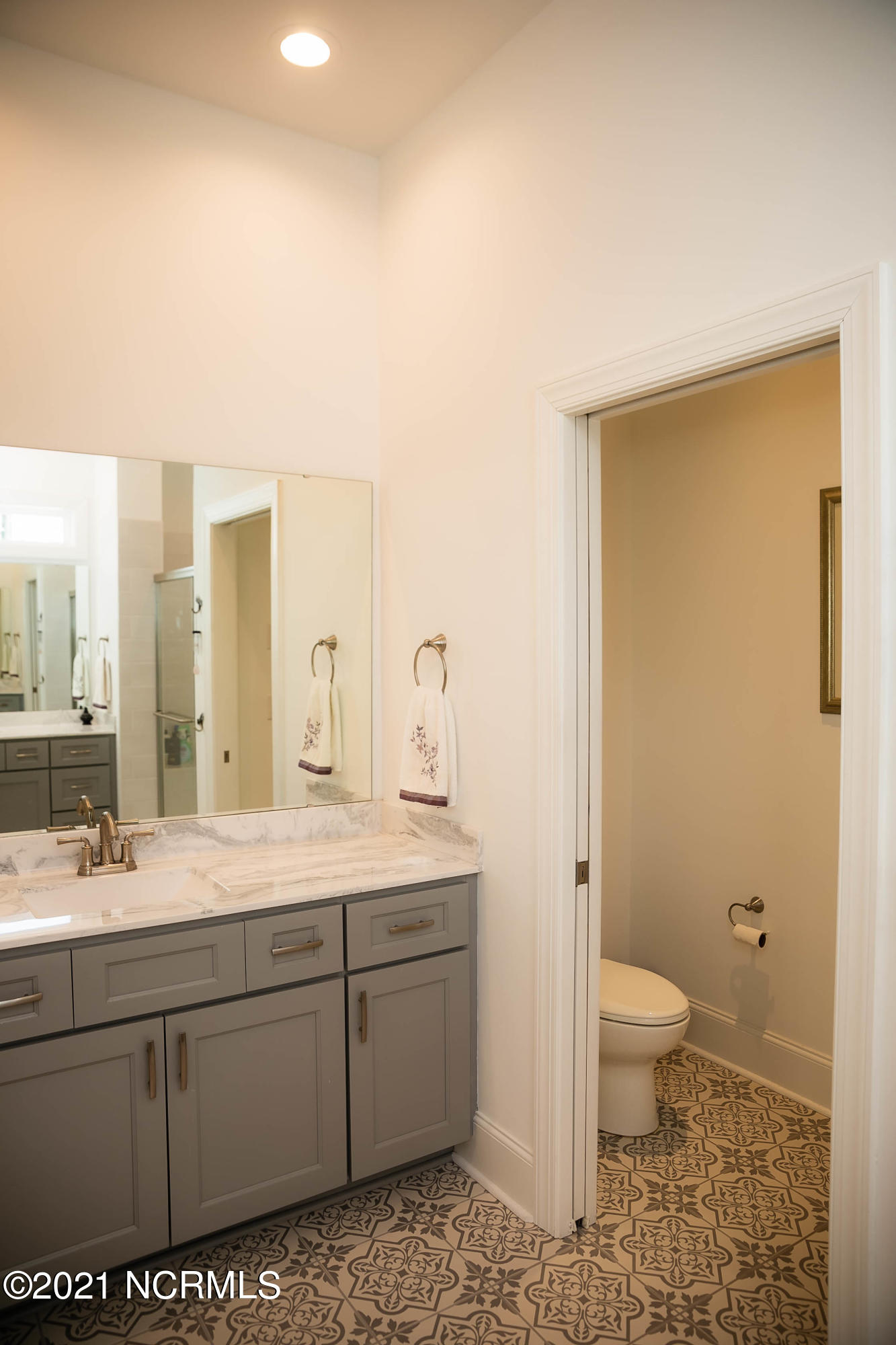 116 East Holly Ridge Road New Bern, NC 28562 - Photo 36 of 50 Double vanity