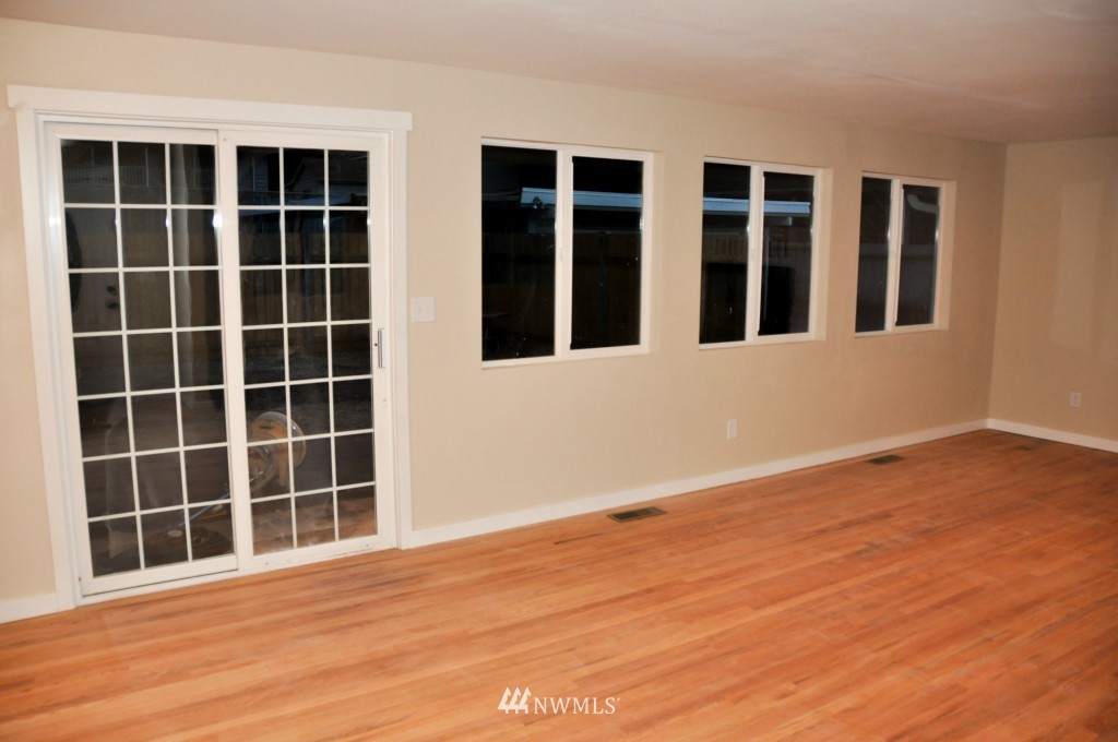 9688 Fredrickson Road Northwest Bremerton, WA 98311 - Photo 6 of 12 Gallery Image 6