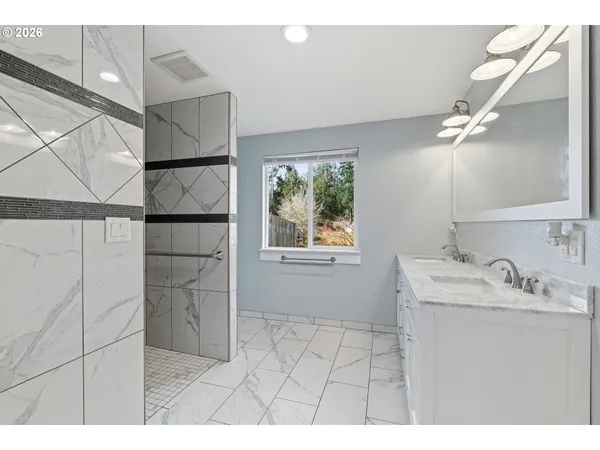 $589,000 | 17840 Wolf Drive, Sandy, OR 97055