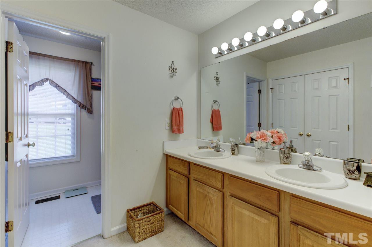 233 Cross Current Lane Raleigh, NC 27610 - Photo 11 of 17 Gallery Image 11