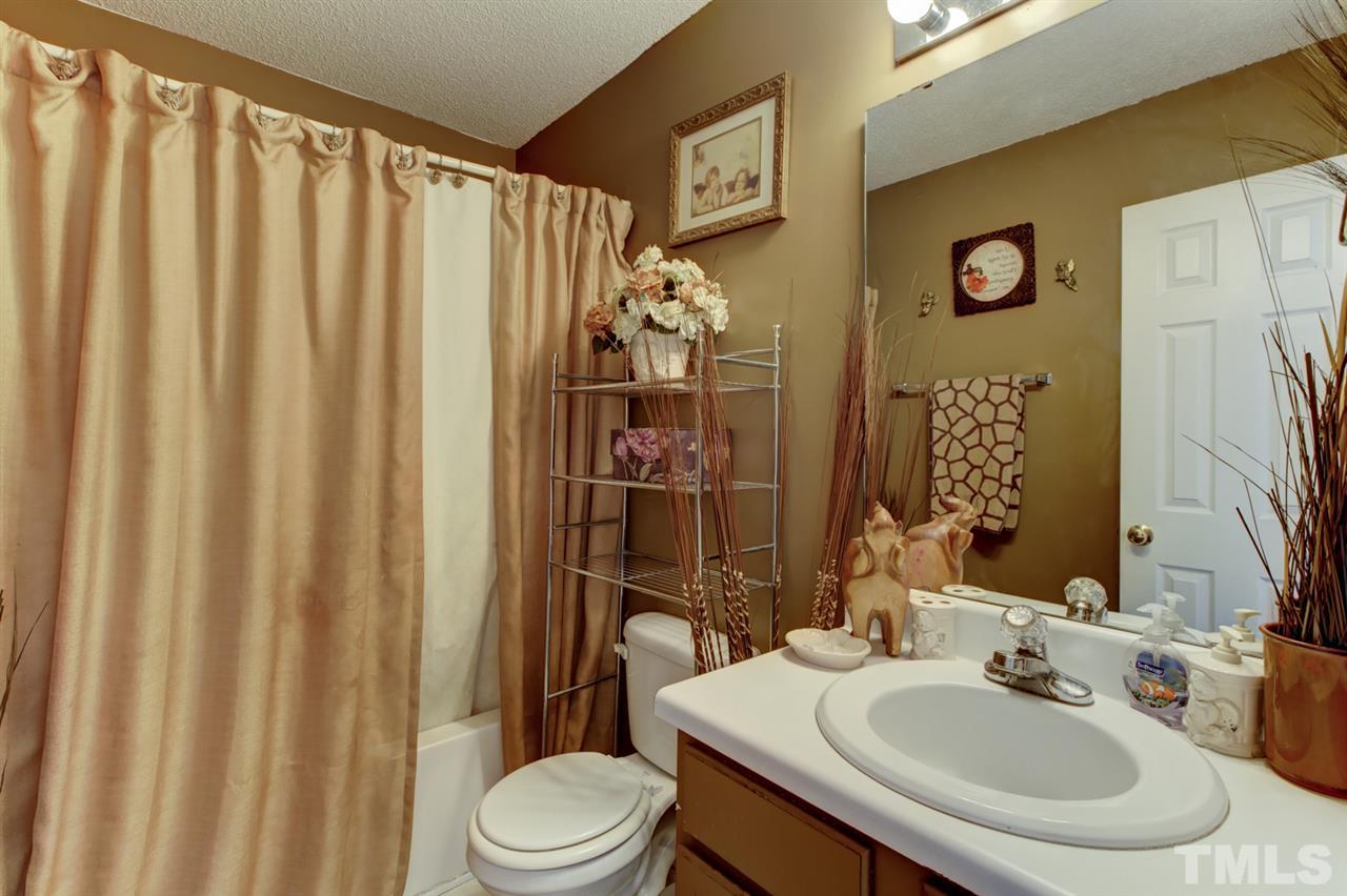233 Cross Current Lane Raleigh, NC 27610 - Photo 13 of 17 Gallery Image 13