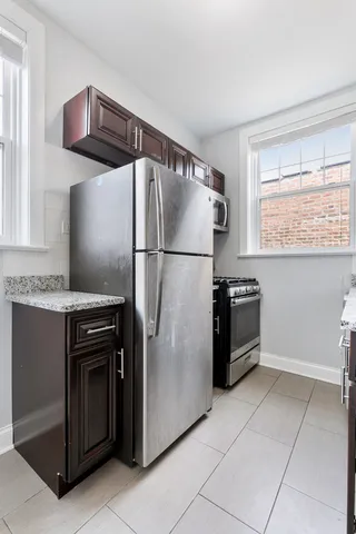 $1,984 | 1108 West Glenlake Avenue, Unit 2, Chicago, IL 60660