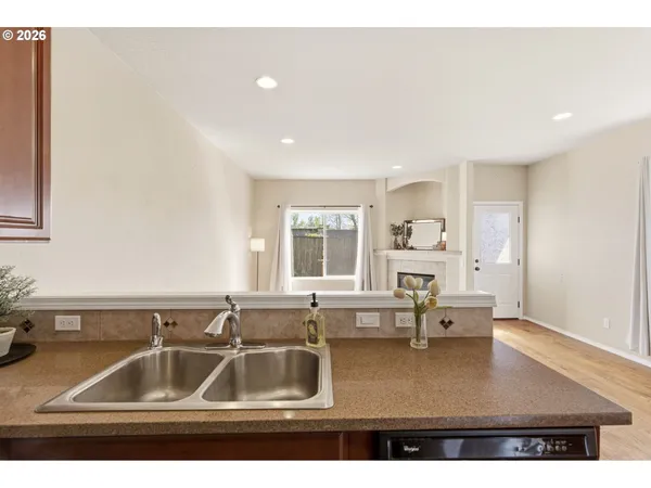 $395,000 | 815 Northwest 1st Avenue, Canby, OR 97013