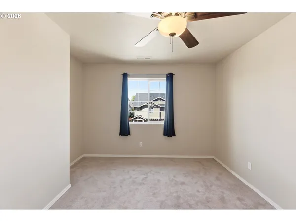 $395,000 | 815 Northwest 1st Avenue, Canby, OR 97013