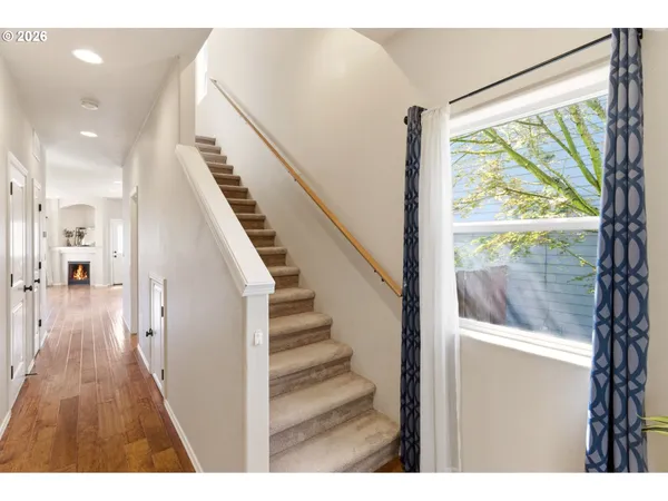 $395,000 | 815 Northwest 1st Avenue, Canby, OR 97013