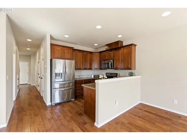 $395,000 | 815 Northwest 1st Avenue, Canby, OR 97013