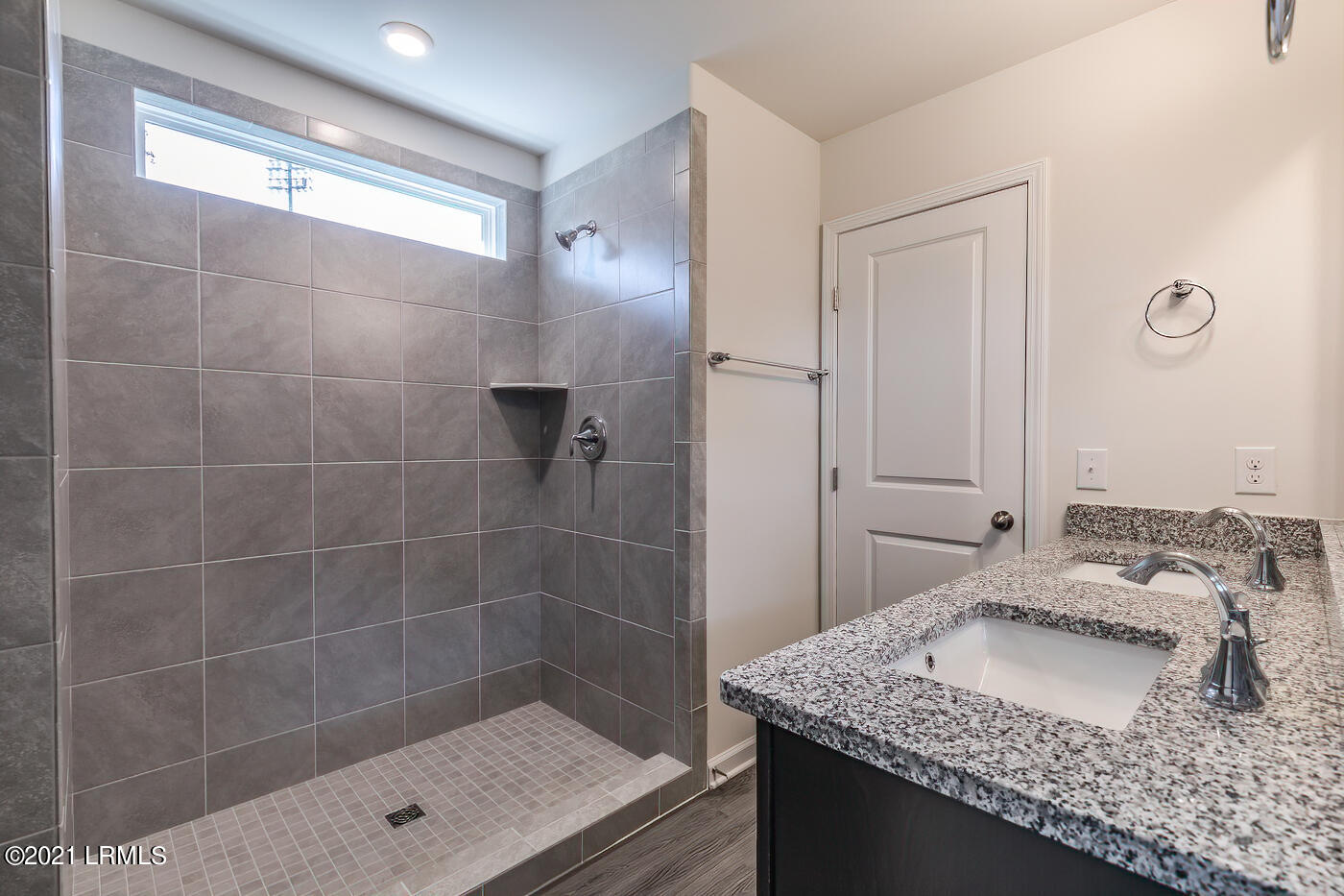 514 Live Oak Road Ridgeland, SC 29936 - Photo 25 of 47 25 Primary bath
