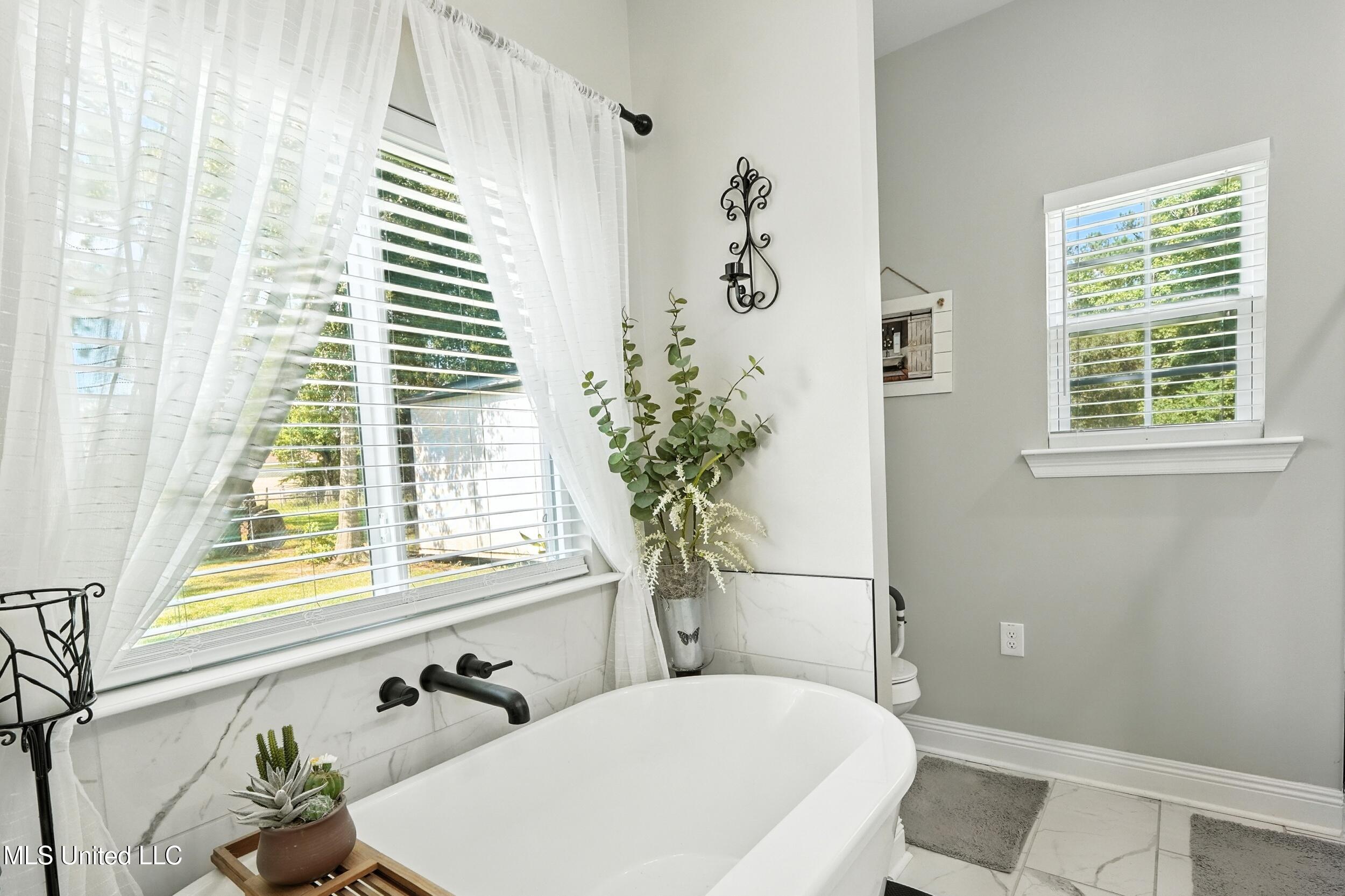 2620 Jackson Landing Road Picayune, MS 39466 - Photo 19 of 33 19_master bath 2