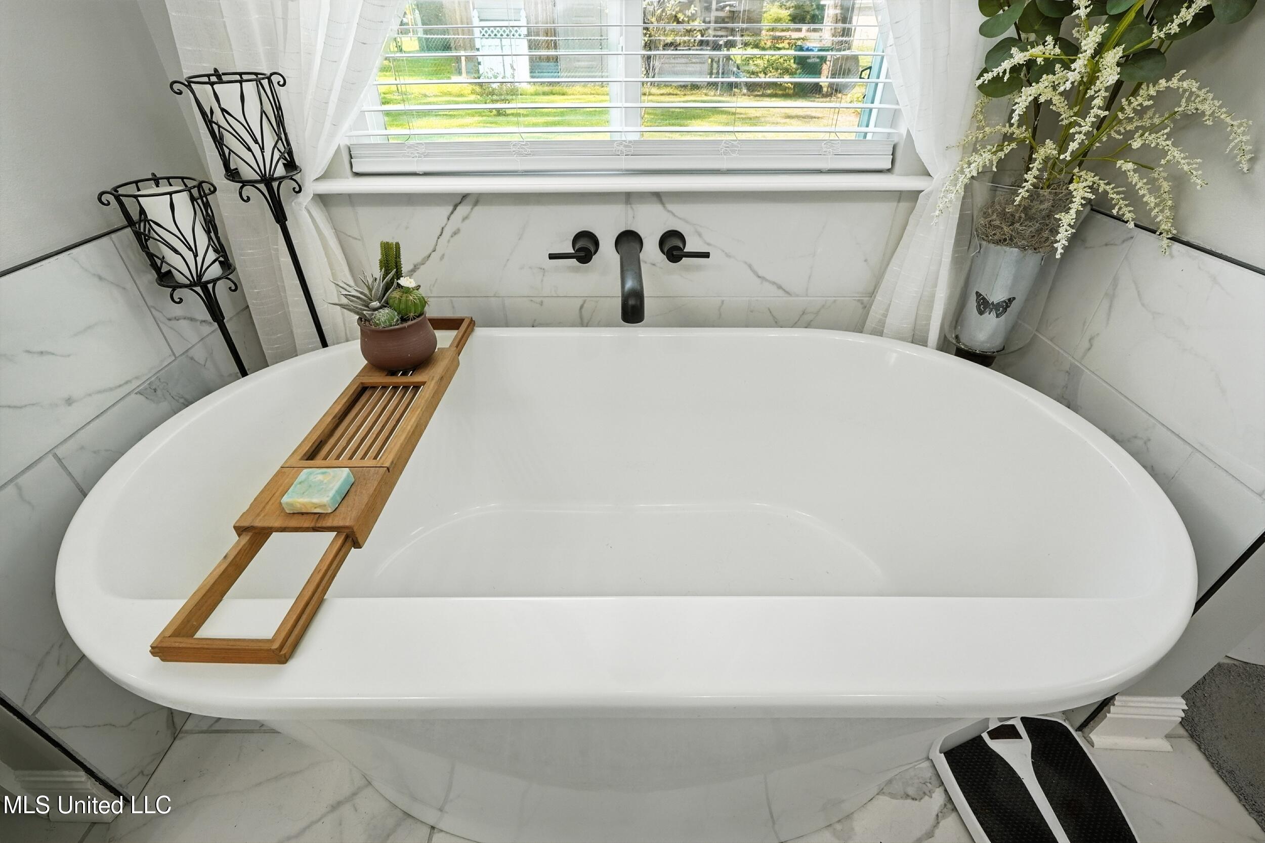 2620 Jackson Landing Road Picayune, MS 39466 - Photo 20 of 33 20_master bath 3