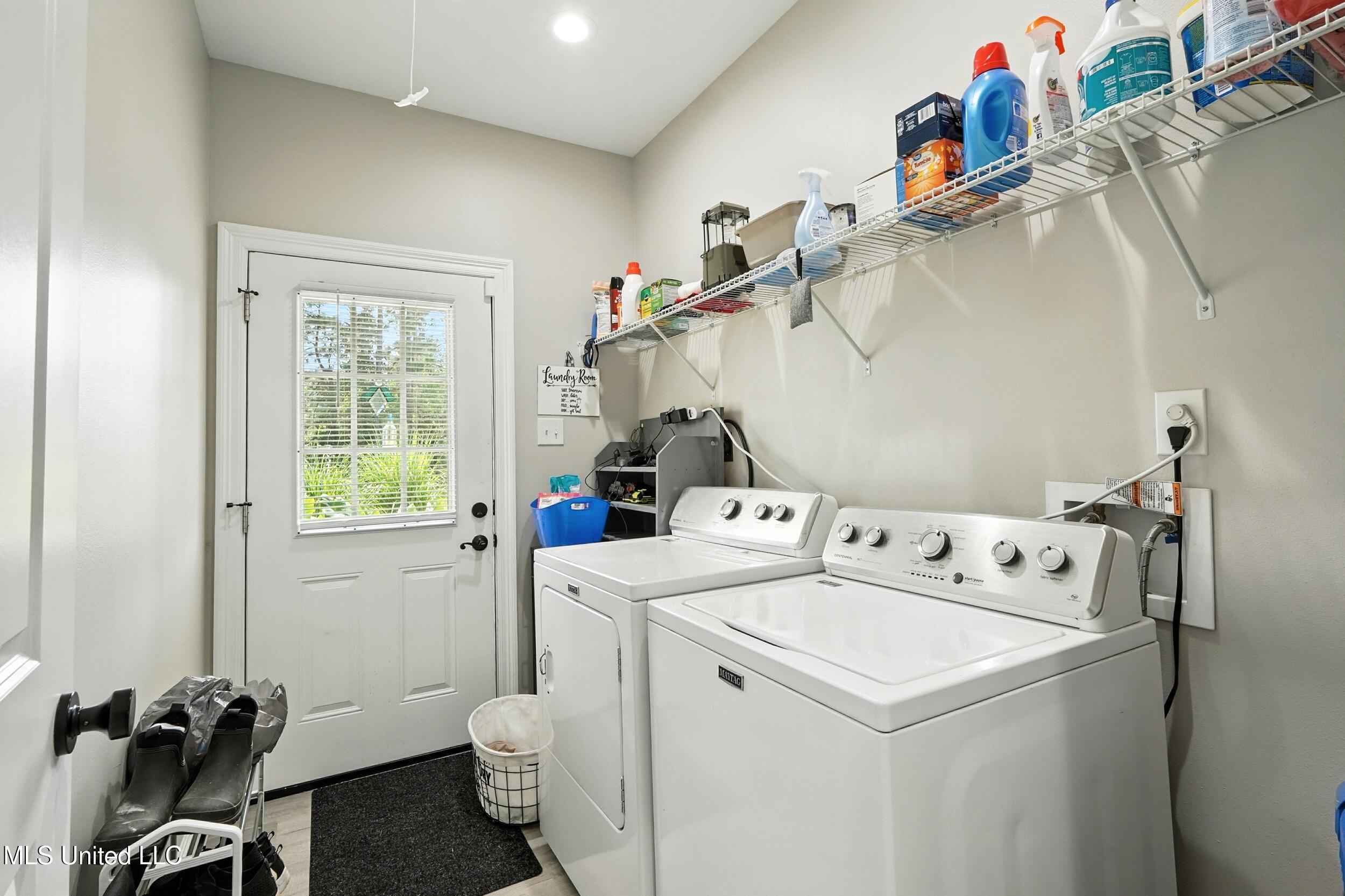 2620 Jackson Landing Road Picayune, MS 39466 - Photo 26 of 33 26_laundry