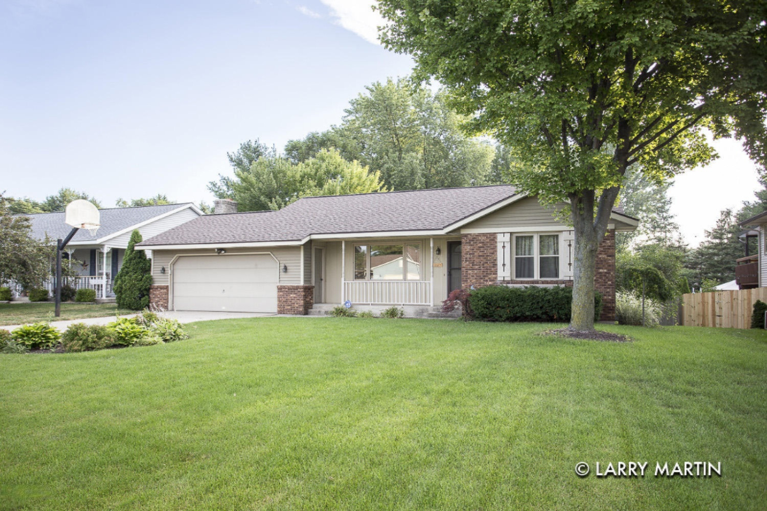2057 Tyler Street Jenison, MI 49428 - Photo 1 of 29 Larry Martin