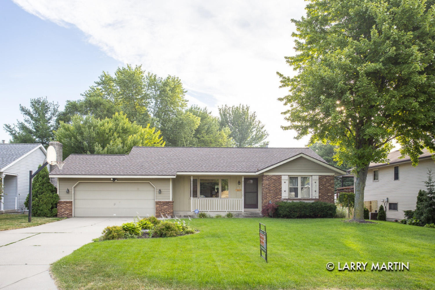 2057 Tyler Street Jenison, MI 49428 - Photo 2 of 29 Larry Martin 0