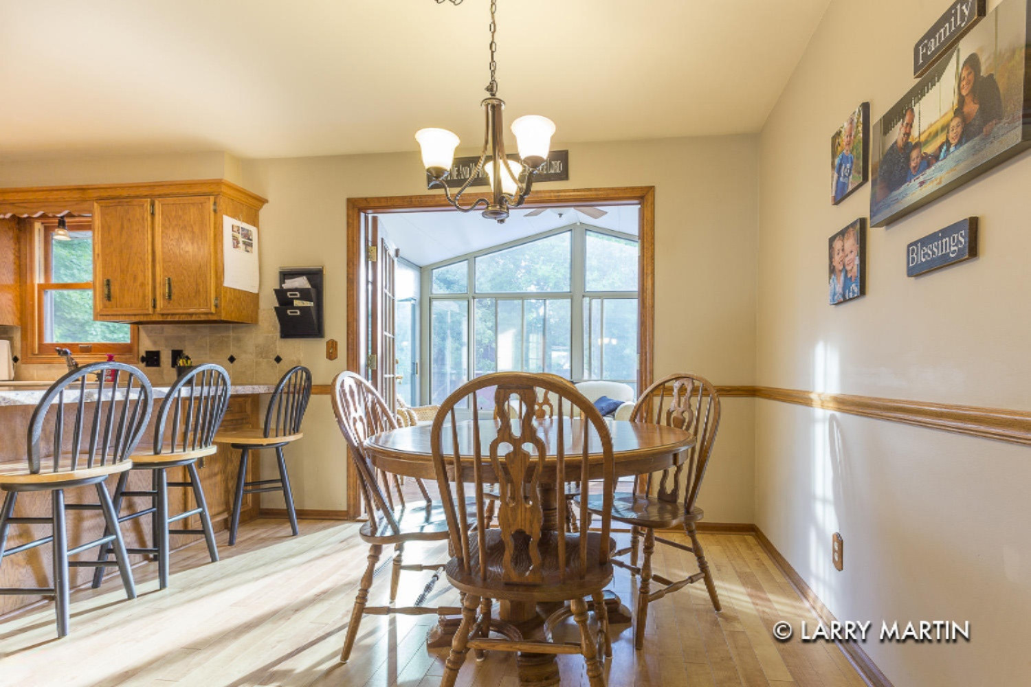 2057 Tyler Street Jenison, MI 49428 - Photo 9 of 29 Larry Martin 16