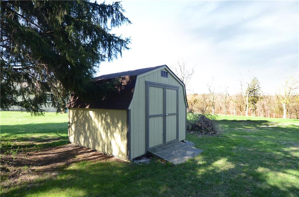 110 Foxwood Road Coraopolis, PA 15108 - Photo 24 of 25 Gallery Image 24