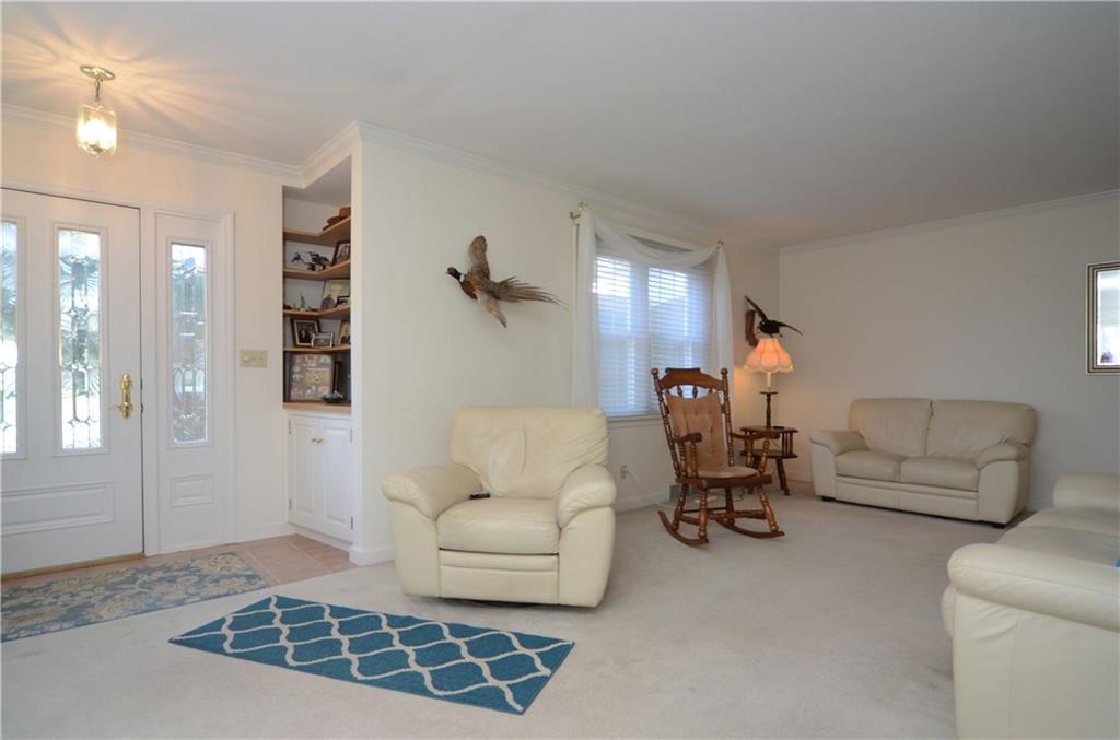110 Foxwood Road Coraopolis, PA 15108 - Photo 7 of 25 Gallery Image 7