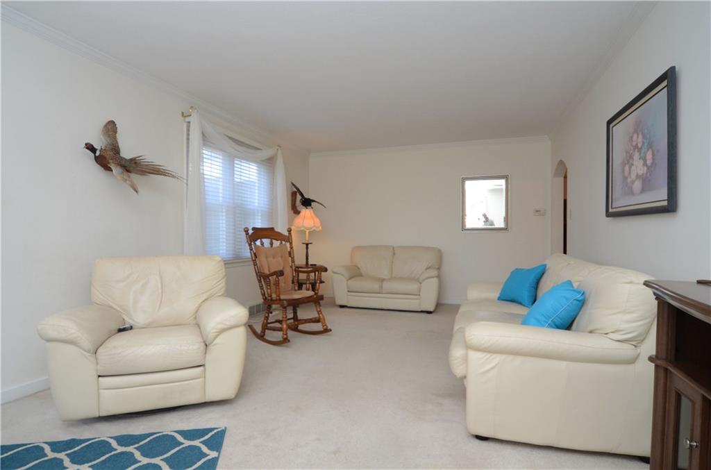 110 Foxwood Road Coraopolis, PA 15108 - Photo 8 of 25 Gallery Image 8