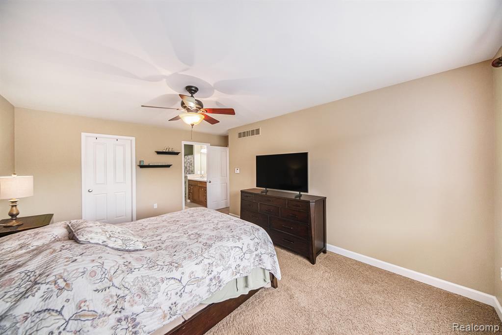 1171 Riverside Street Milford, MI 48381 - Photo 10 of 31