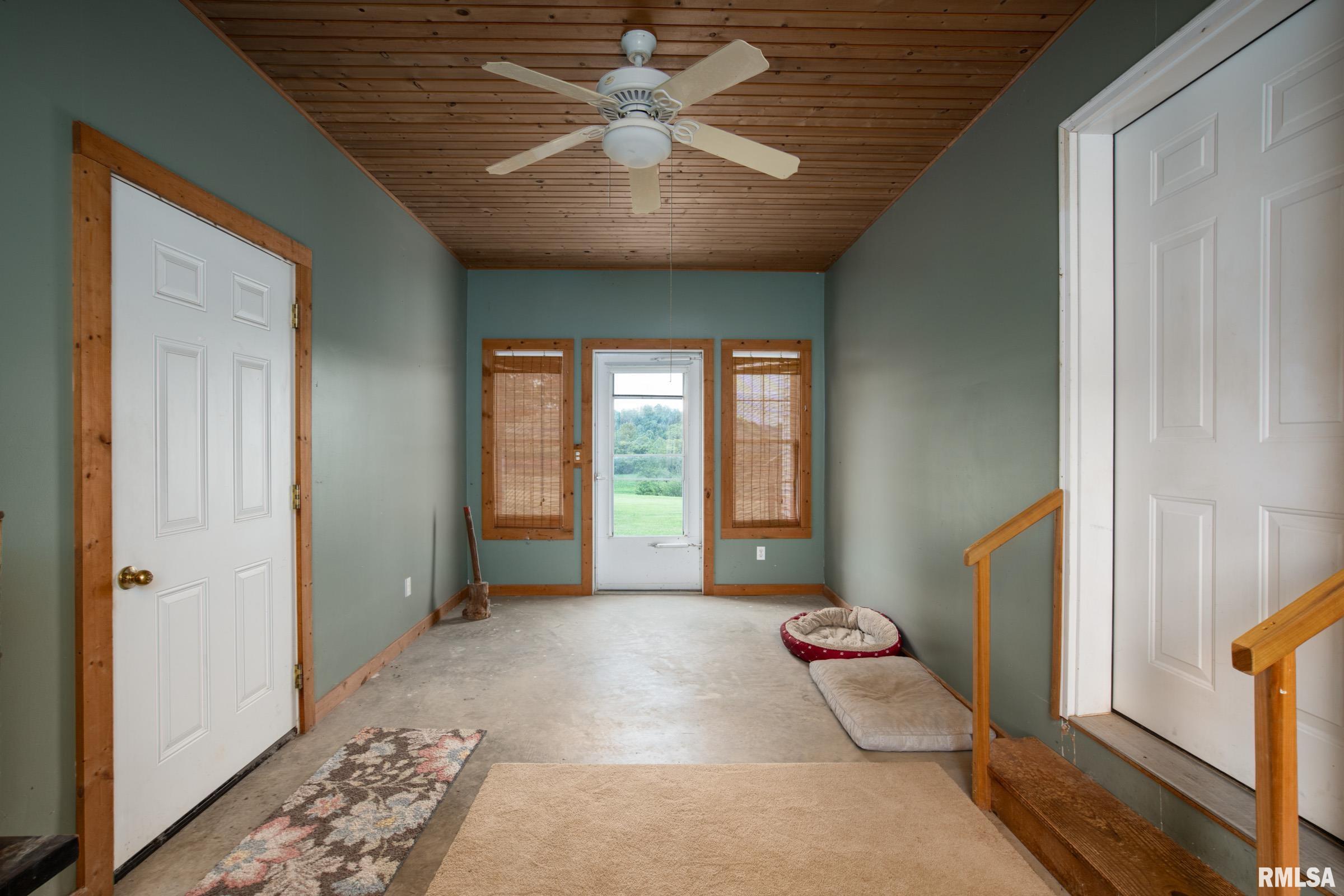 10891 Lick Creek Road Buncombe, IL 62912 - Photo 14 of 31