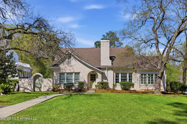 $265,000 | 1622 Poplar Boulevard, Jackson, MS 39202