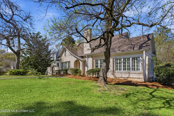 $265,000 | 1622 Poplar Boulevard, Jackson, MS 39202