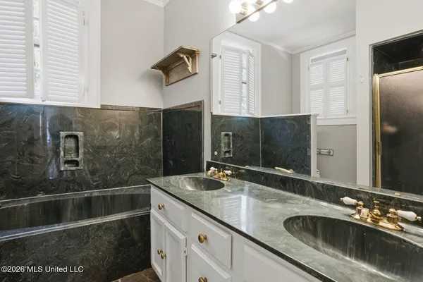 $265,000 | 1622 Poplar Boulevard, Jackson, MS 39202