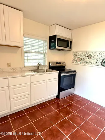 $265,000 | 1622 Poplar Boulevard, Jackson, MS 39202