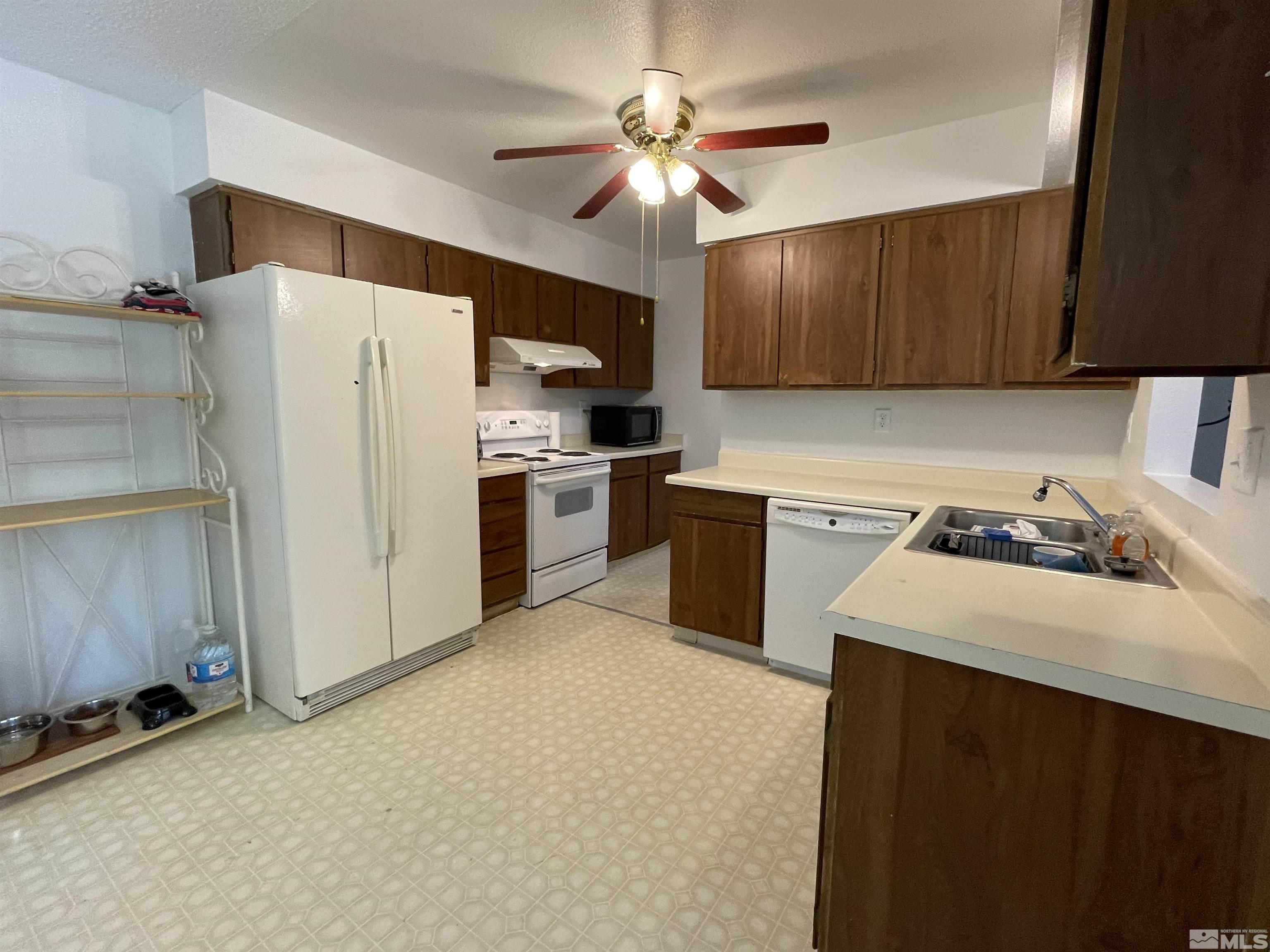 6405 Dandelion Street Reno, NV 89506 - Photo 7 of 22 Photo 7