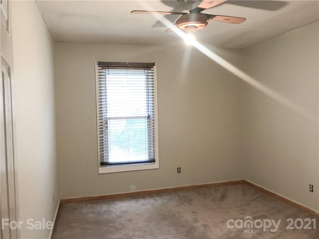 90 Thomas Road Spruce Pine, NC 28777 - Photo 27 of 39 Gallery Image 27