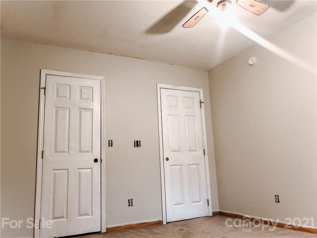 90 Thomas Road Spruce Pine, NC 28777 - Photo 28 of 39 Gallery Image 28